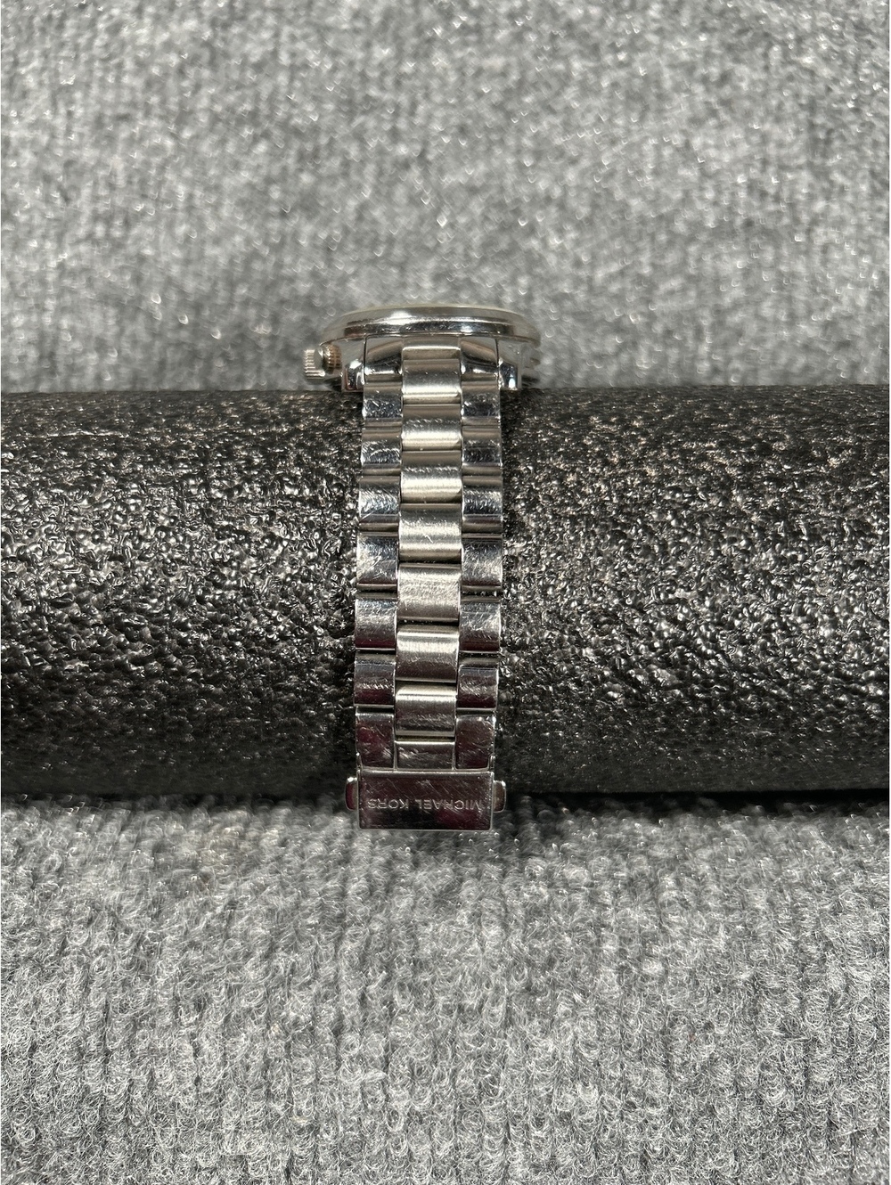 Michael Kors women’s Runway Stainless Steel Chronograph Watch - Picture 3 of 6